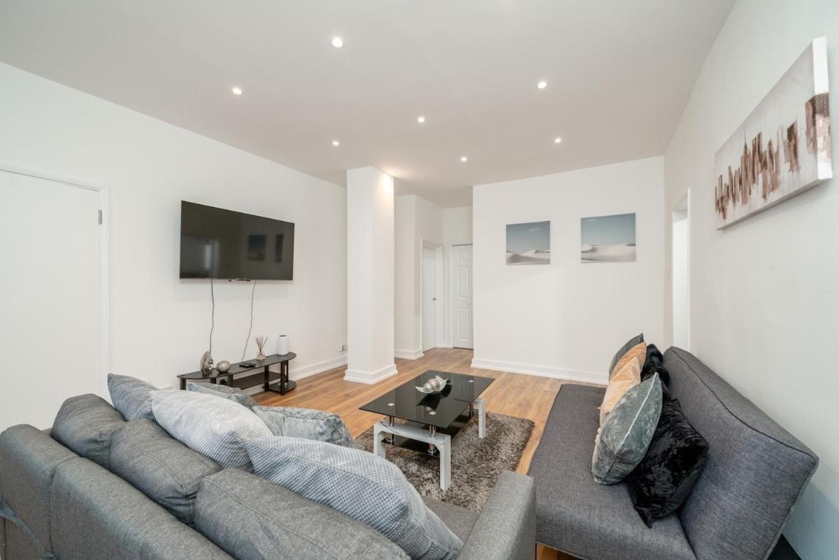 Family Near 02 Arena, Excel Centre With Parking Appartamento *