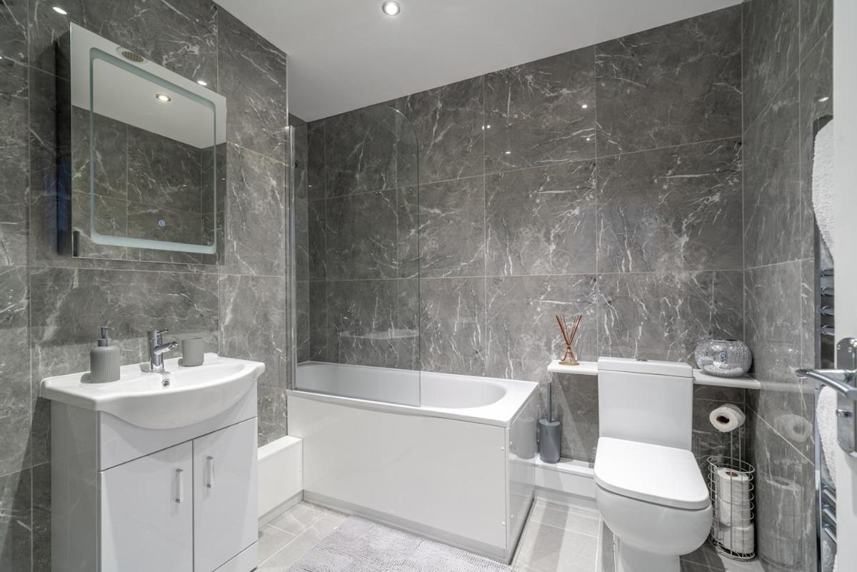 Family Near 02 Arena, Excel Centre With Parking * Londra