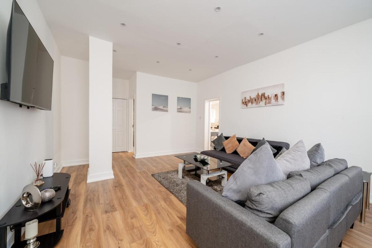 Family Near 02 Arena, Excel Centre With Parking Appartamento *